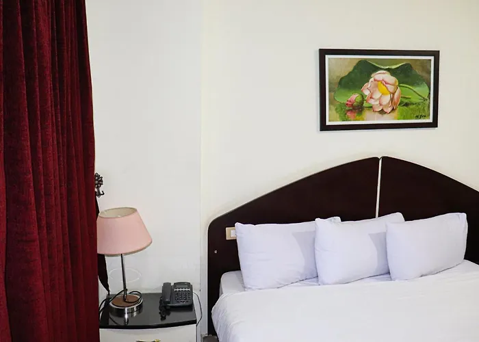 Le-printemps 3* Suez